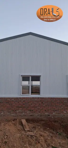 Warehouse stoor commercial using ORALS-supplied structural systems and materials