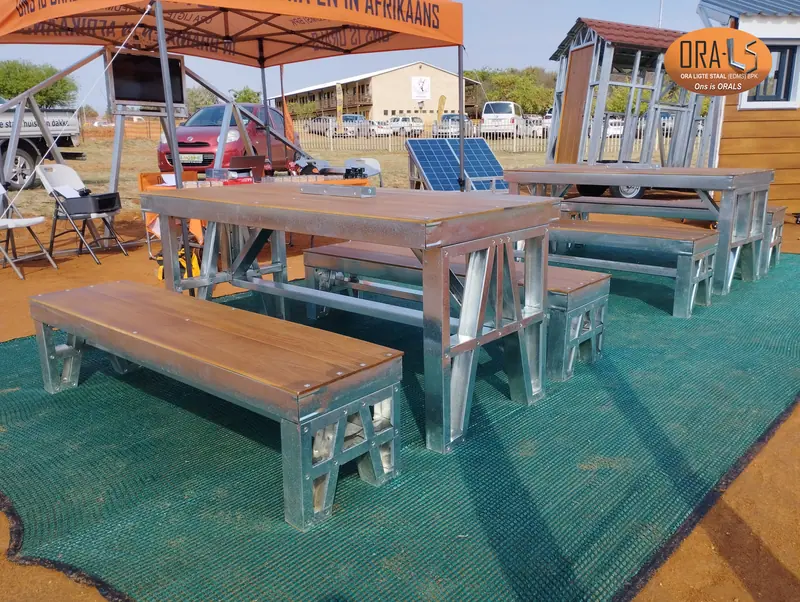 Custom table events completed using ORALS-supplied structural systems and materials