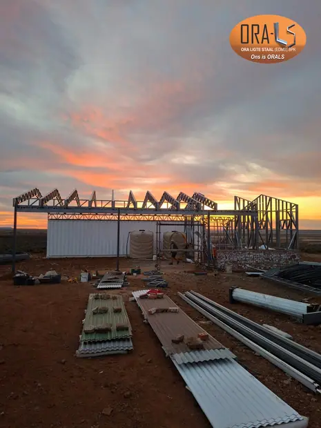 Warehouse stoor agricultural using ORALS-supplied structural systems and materials