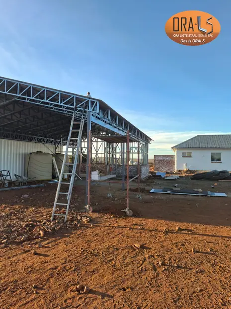 Warehouse stoor agricultural using ORALS-supplied structural systems and materials