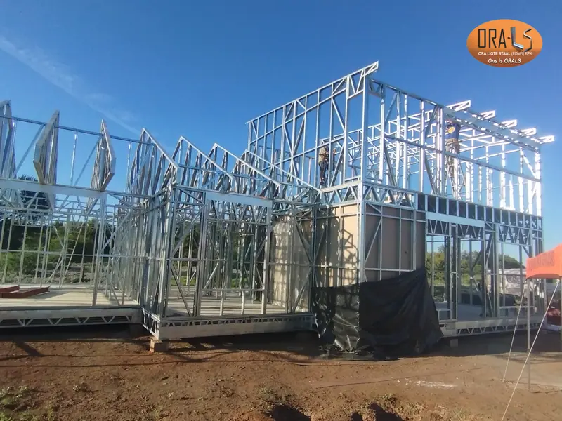 House structure using ORALS-supplied structural systems and materials