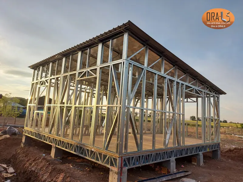 House structure using ORALS-supplied structural systems and materials