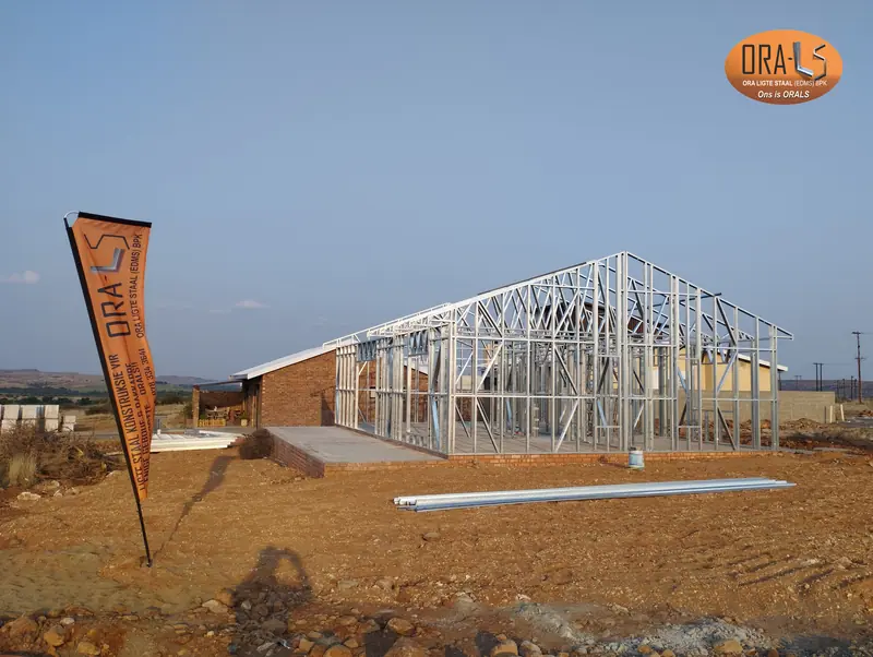 Residential house structure using ORALS-supplied structural systems and materials